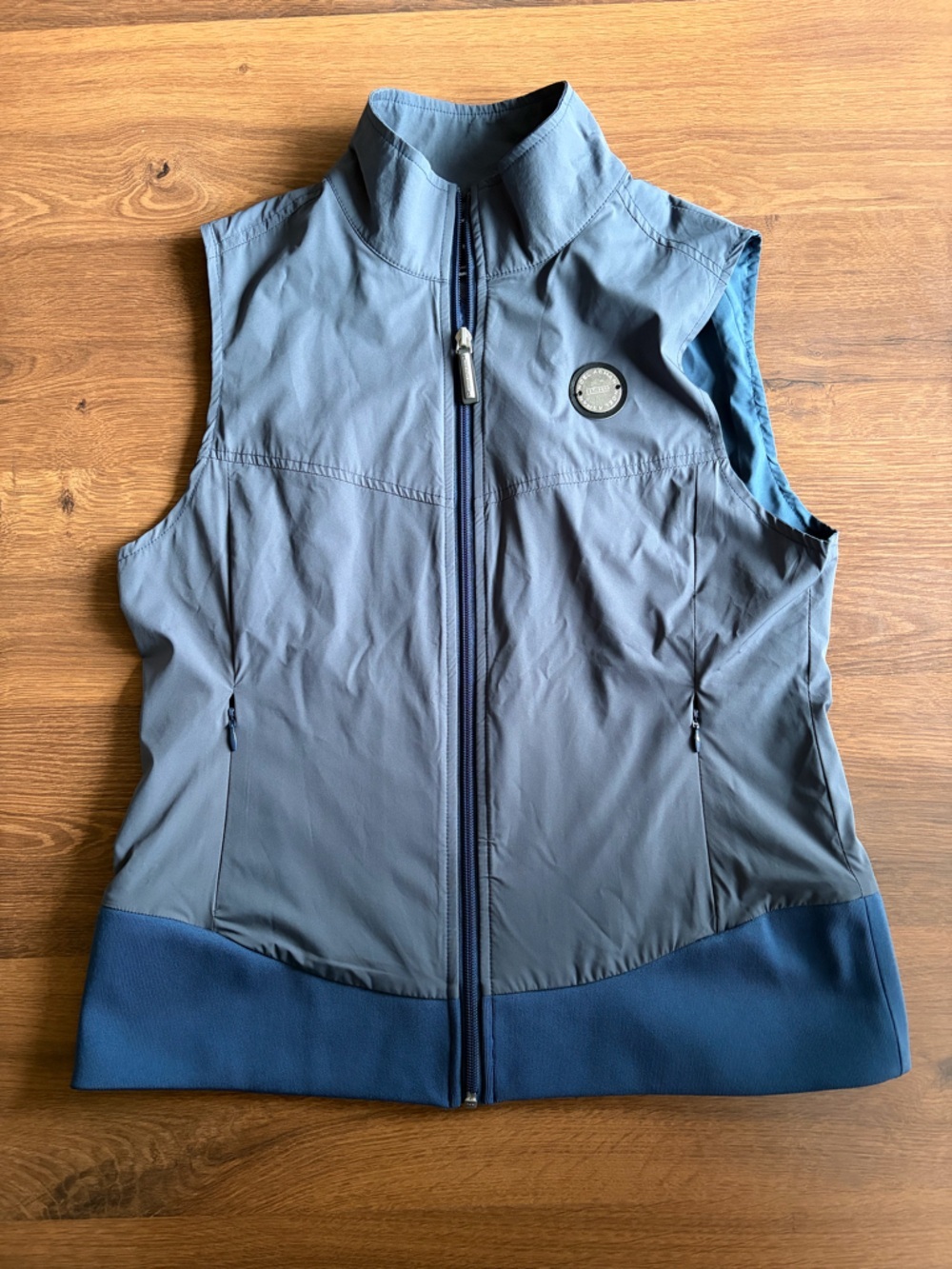 🐎✨ NWT Noel Asmar Slate Blue Logo Patch Vest | Equestrian Old Money Style ✨🐎